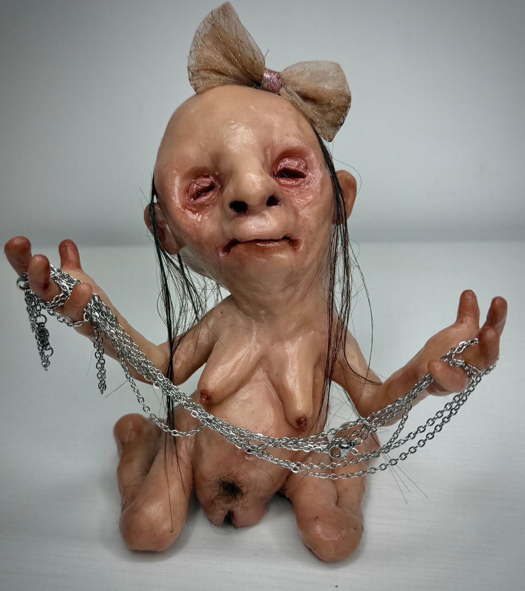 Creature Sculpture – Jewellery Holder – Weird Handmade Polymer Clay Oddity