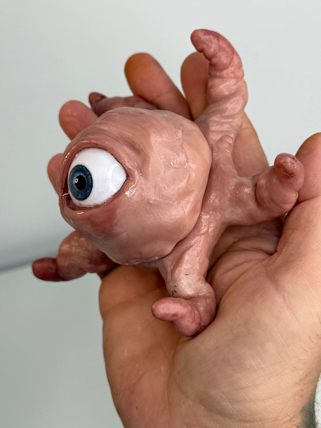 Eyeball Grinder – Handmade Polymer Clay Weed Grinder – Weird Horror Smoking Accessory