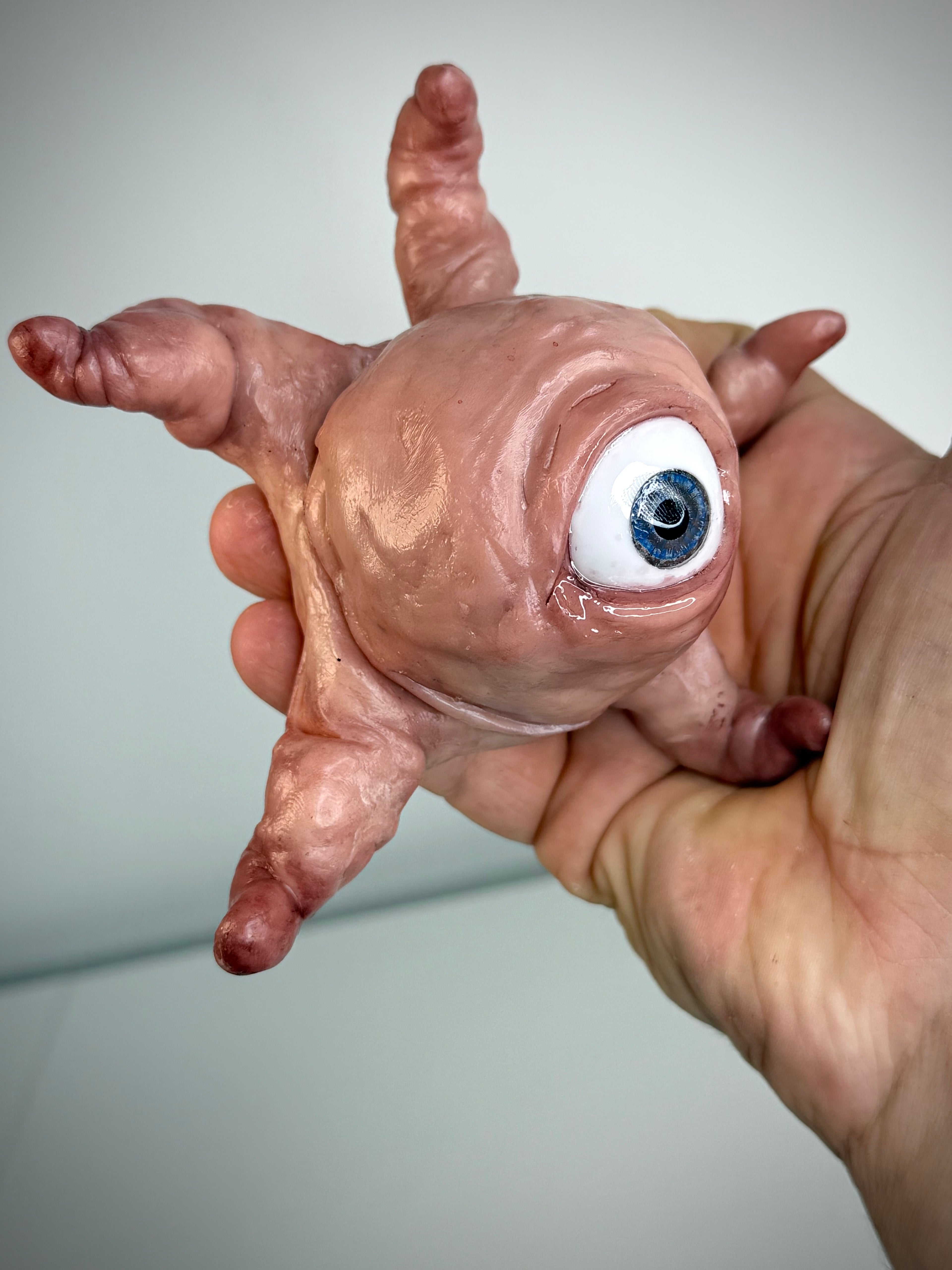 Eyeball Grinder – Handmade Polymer Clay Weed Grinder – Weird Horror Smoking Accessory