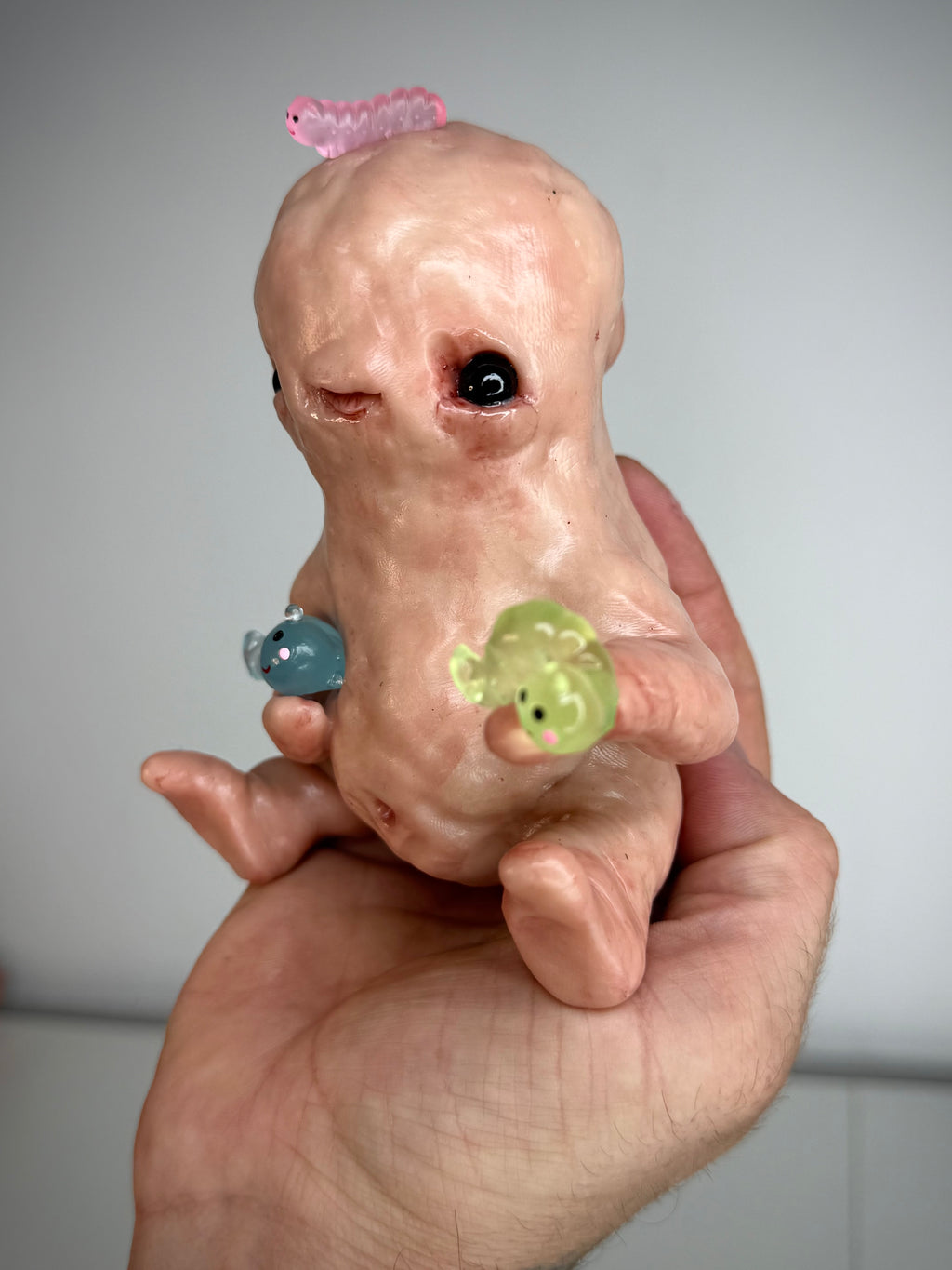 Worm Friends Disturbie – Grotesque Creature Sculpture – Weird Handmade Polymer Clay Oddity￼