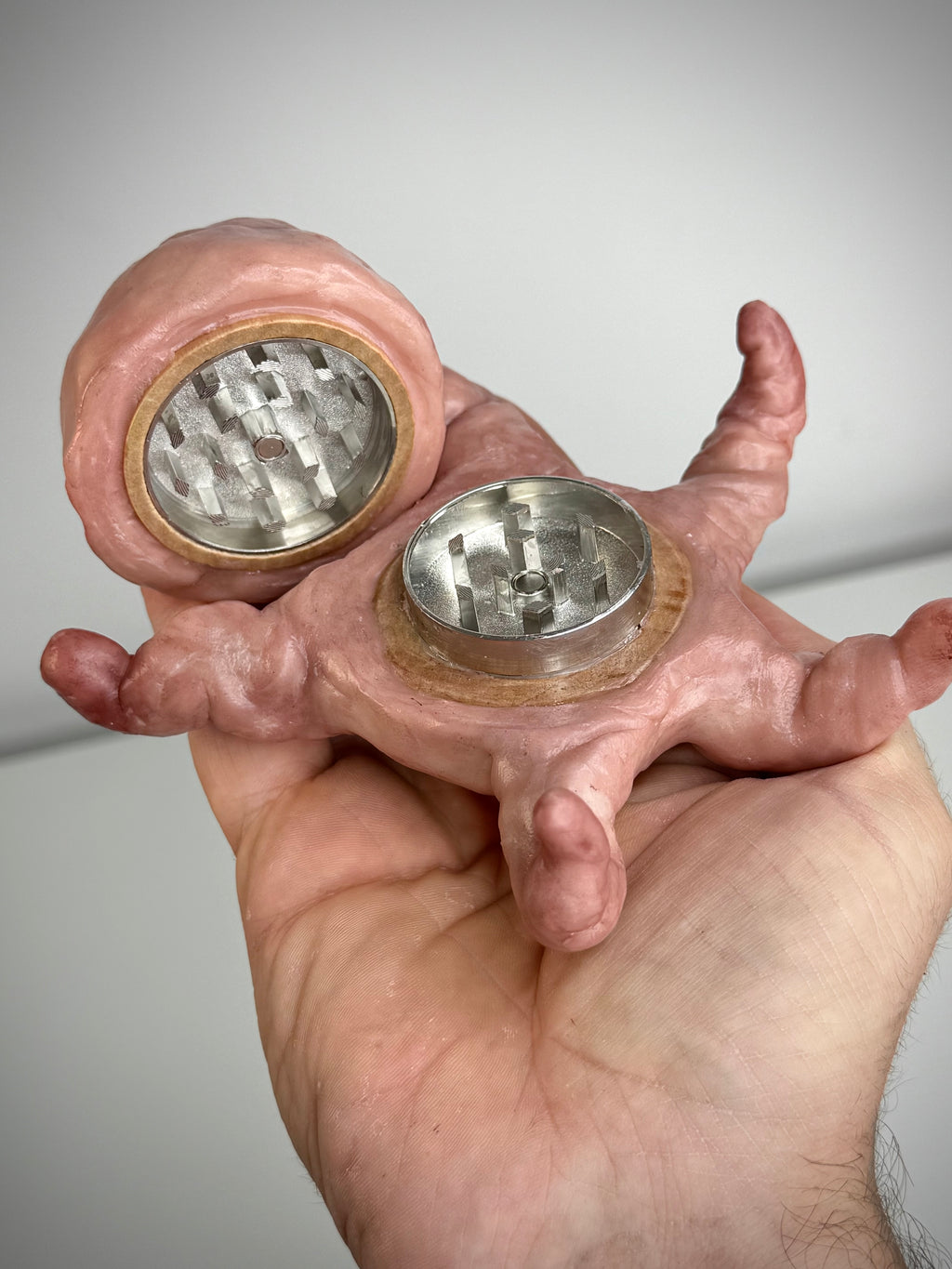 Eyeball Grinder – Handmade Polymer Clay Weed Grinder – Weird Horror Smoking Accessory